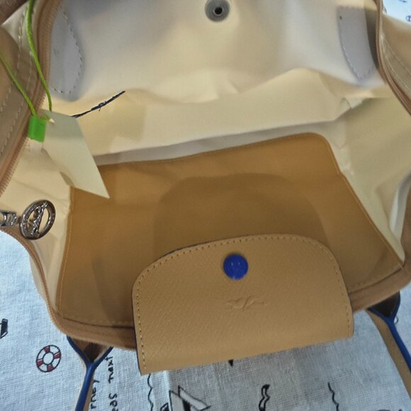 Longchamp Large Capacity Folding Tote Bag - Picture 7 of 7